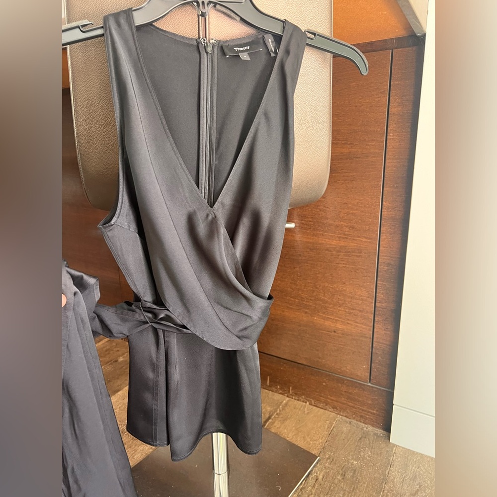 Theory black tie waist blouse sz 4